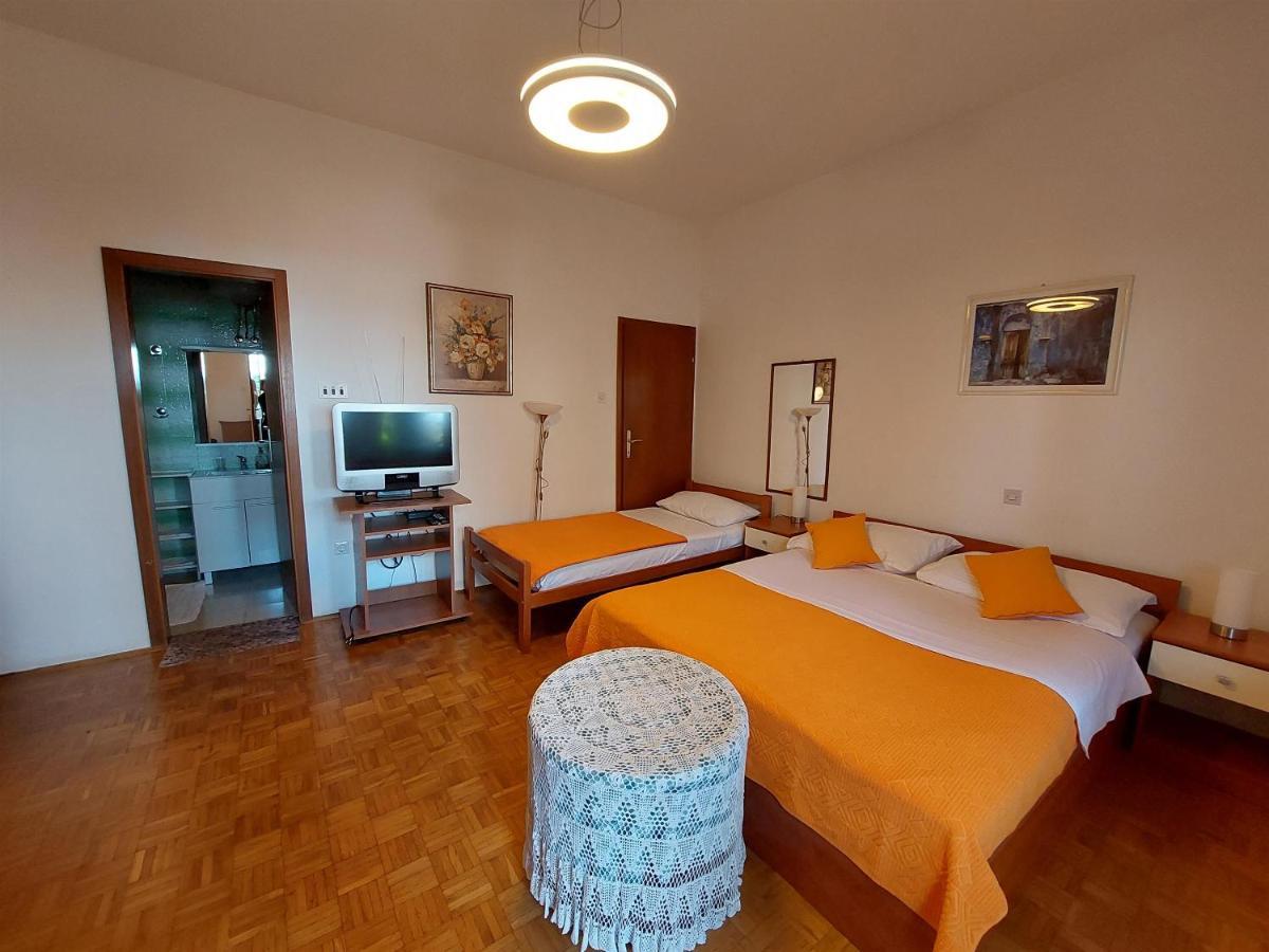 Apartments Faran Crikvenica Ngoại thất bức ảnh